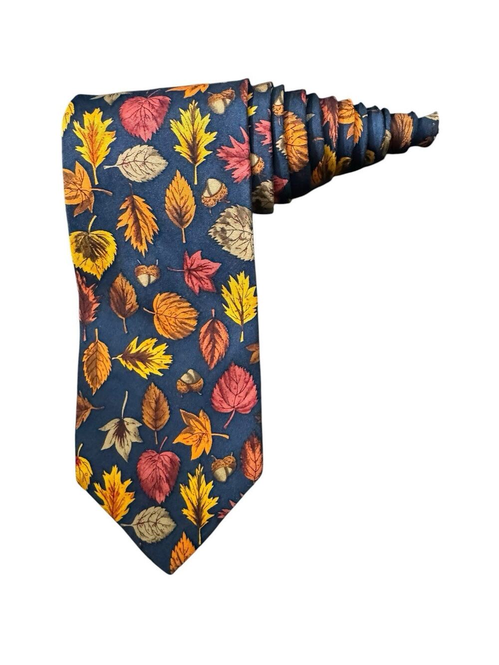 Alynn Neckwear Autumn Leaves Fall Acorns Vintage Novelty Necktie 100% Silk